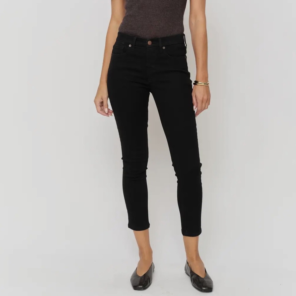 Oliver Logan Cooper Skinny Mid-Rise Sculpt + Jeans | Jet Black